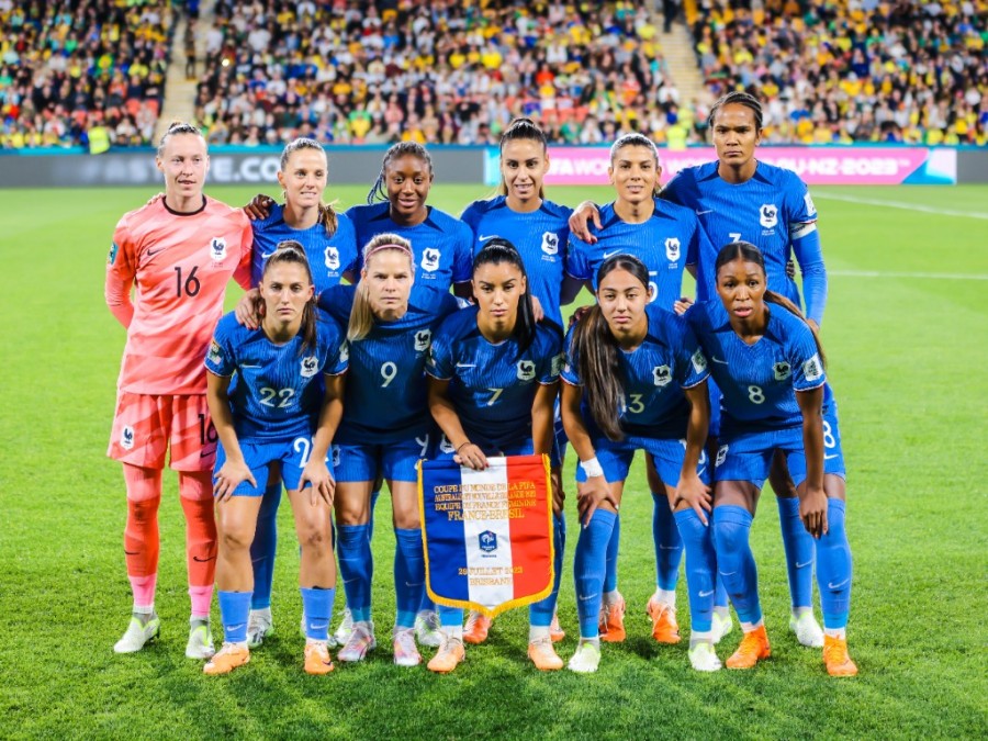 Pourquoi le foot féminin gagne-t-il en popularité en France ?