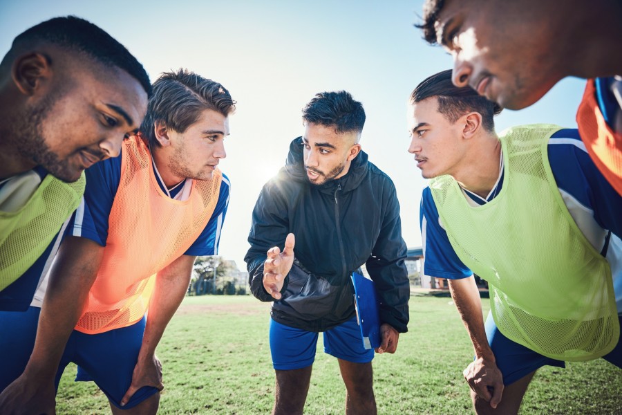 Quels diplômes sont nécessaires pour devenir entraîneur de foot ?