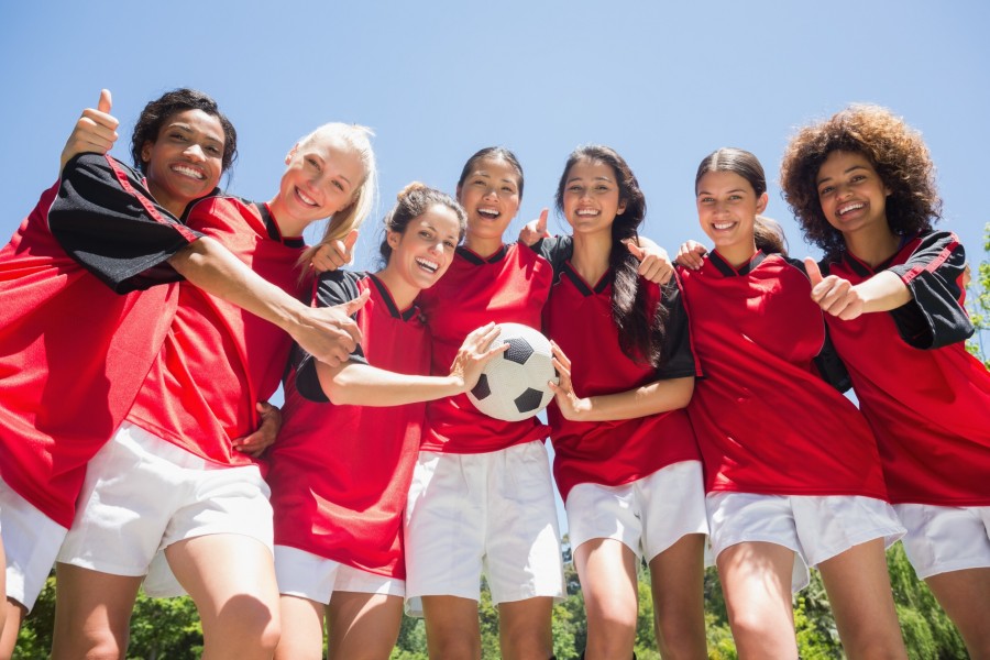 Quels sont les avantages et les bienfaits de la pratique du football féminin ?